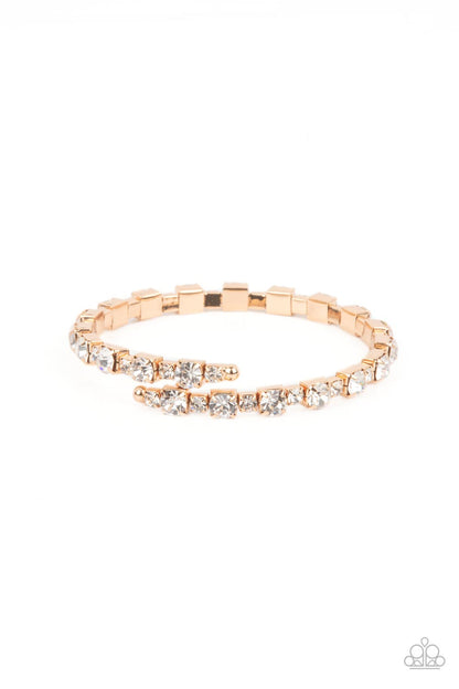 Photo Op Gold
Bracelet - Daria's Blings N Things