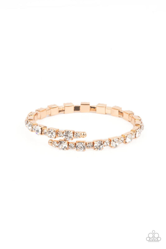 Photo Op Gold
Bracelet - Daria's Blings N Things