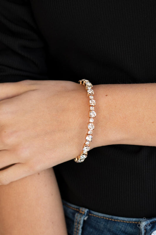 Photo Op Gold
Bracelet - Daria's Blings N Things