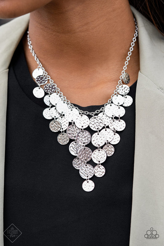 Spotlight Ready Silver
Necklace - Daria's Blings N Things