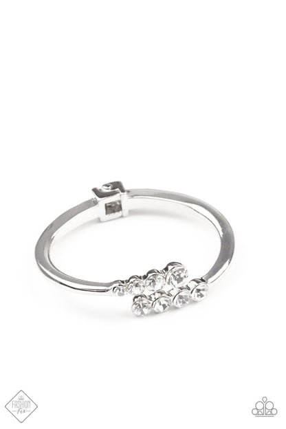 Defying Dazzle White
Bracelet - Daria's Blings N Things