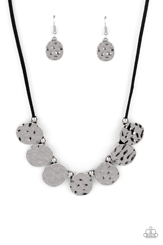 Turn Me Loose Black
Necklace - Daria's Blings N Things