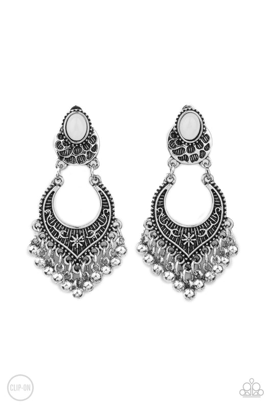 Summery Gardens White
Clip Earrings - Daria's Blings N Things