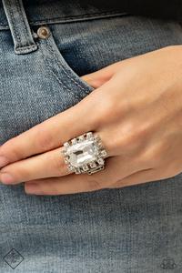 Galactic Glamour White
Ring