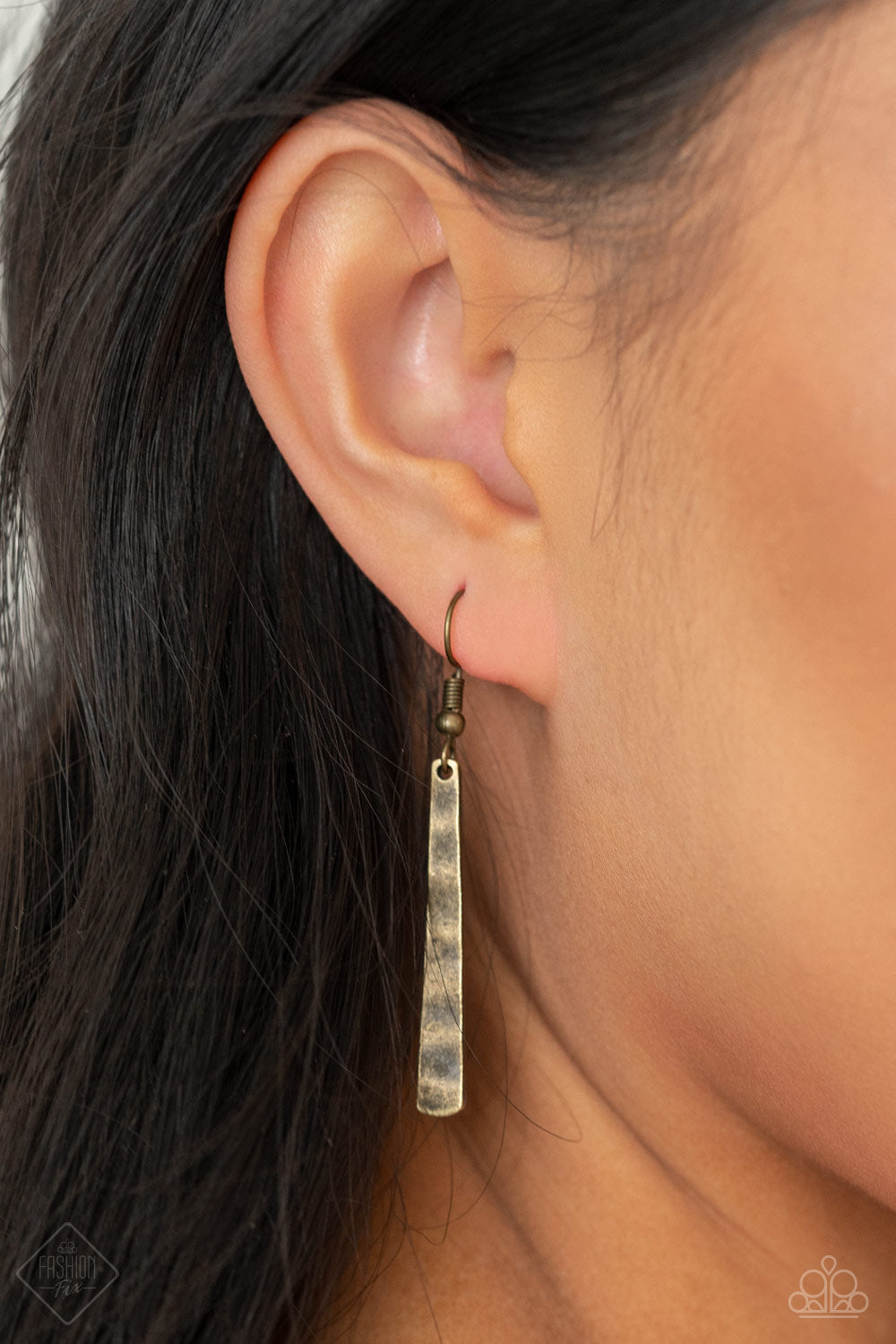 You Wouldnt FLARE!
Brass Necklace - Daria's Blings N Things
