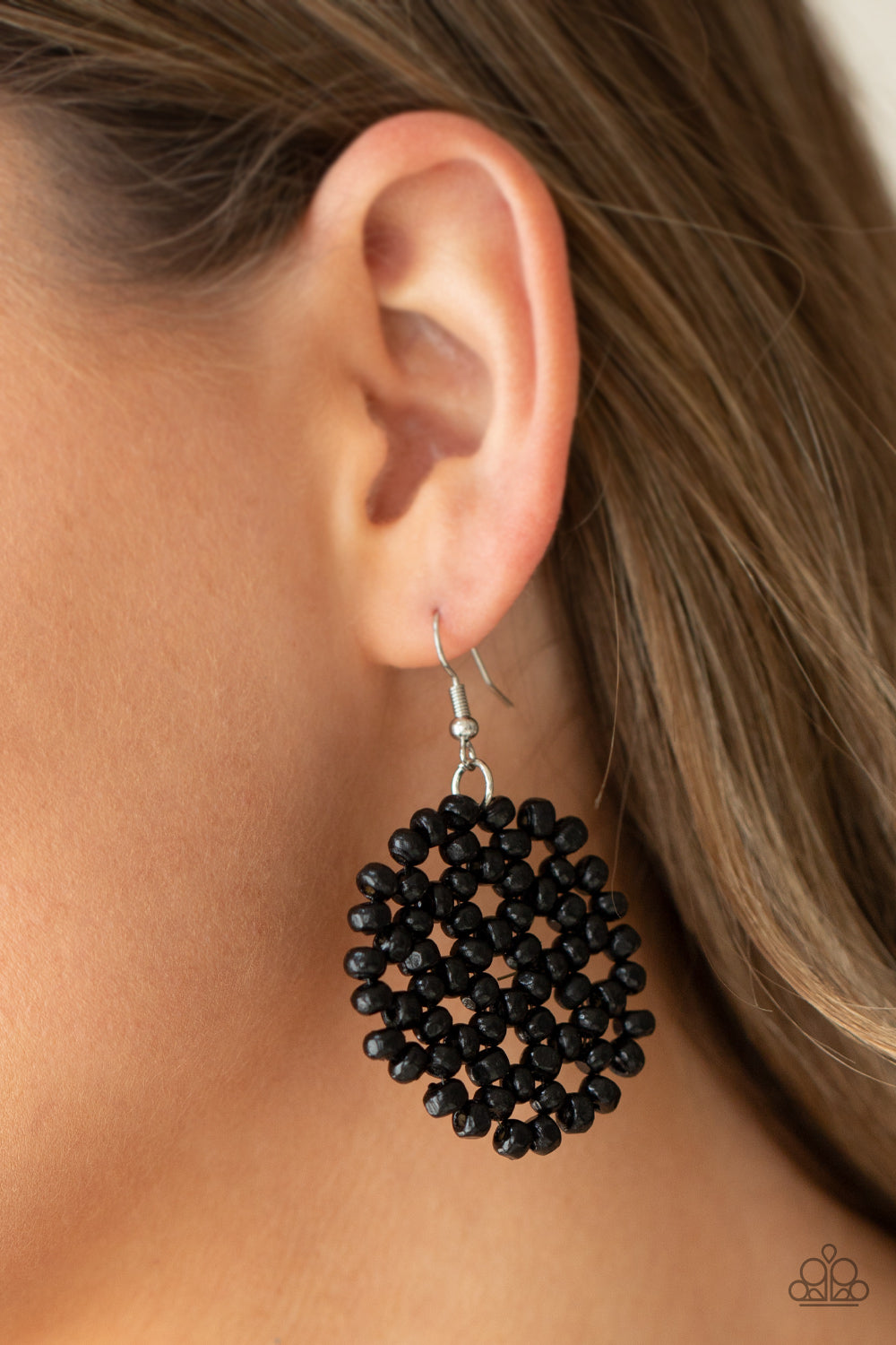 Summer Escapade Black
Earrings - Daria's Blings N Things
