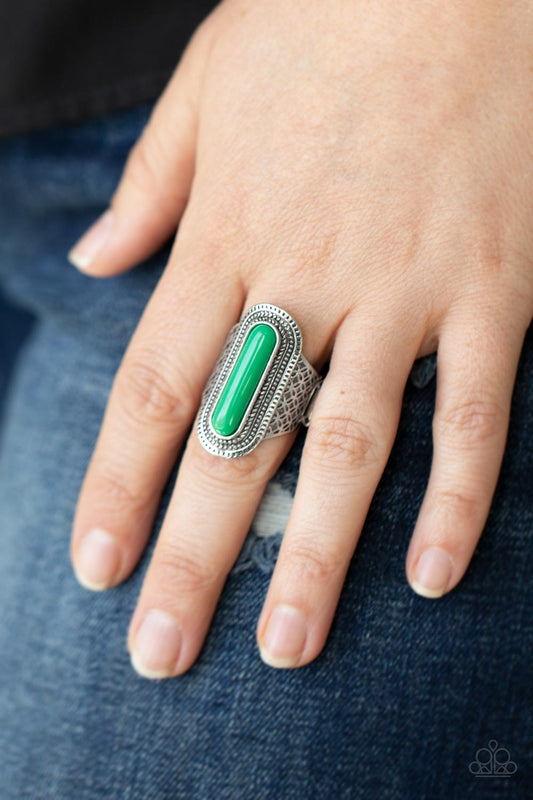 Dubai Distraction Green Ring Paparazzi