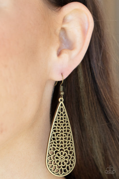 Posy Pasture Brass Earrings Paparazzi
