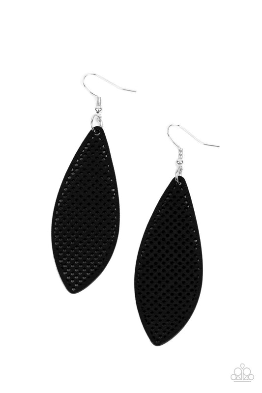 Surf Scene Black
Earrings - Daria's Blings N Things