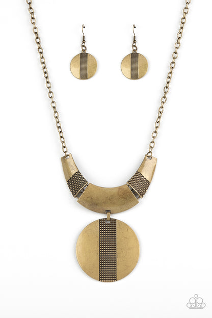 Metallic Enchantress Brass
Necklace Paparazzi