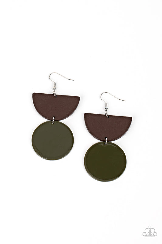 Beach Bistro Green
Earrings Paparazzi