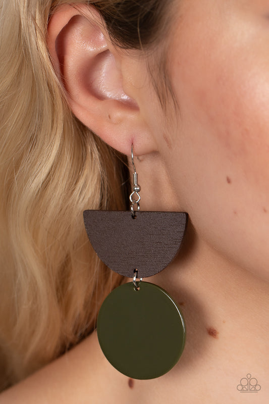 Beach Bistro Green
Earrings Paparazzi