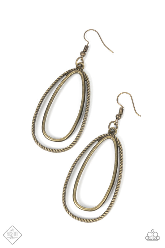Lend Me Your Lasso Brass
Earrings Paparazzi
