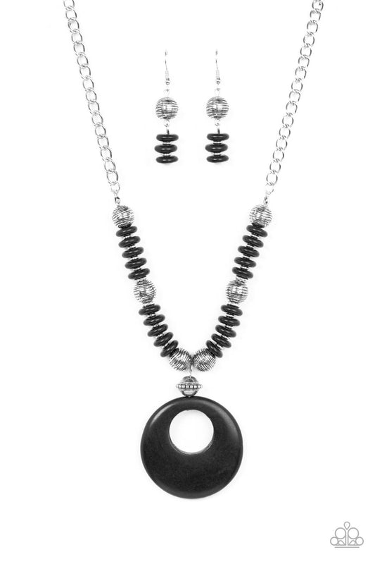 Oasis Goddess Black Necklace Paparazzi