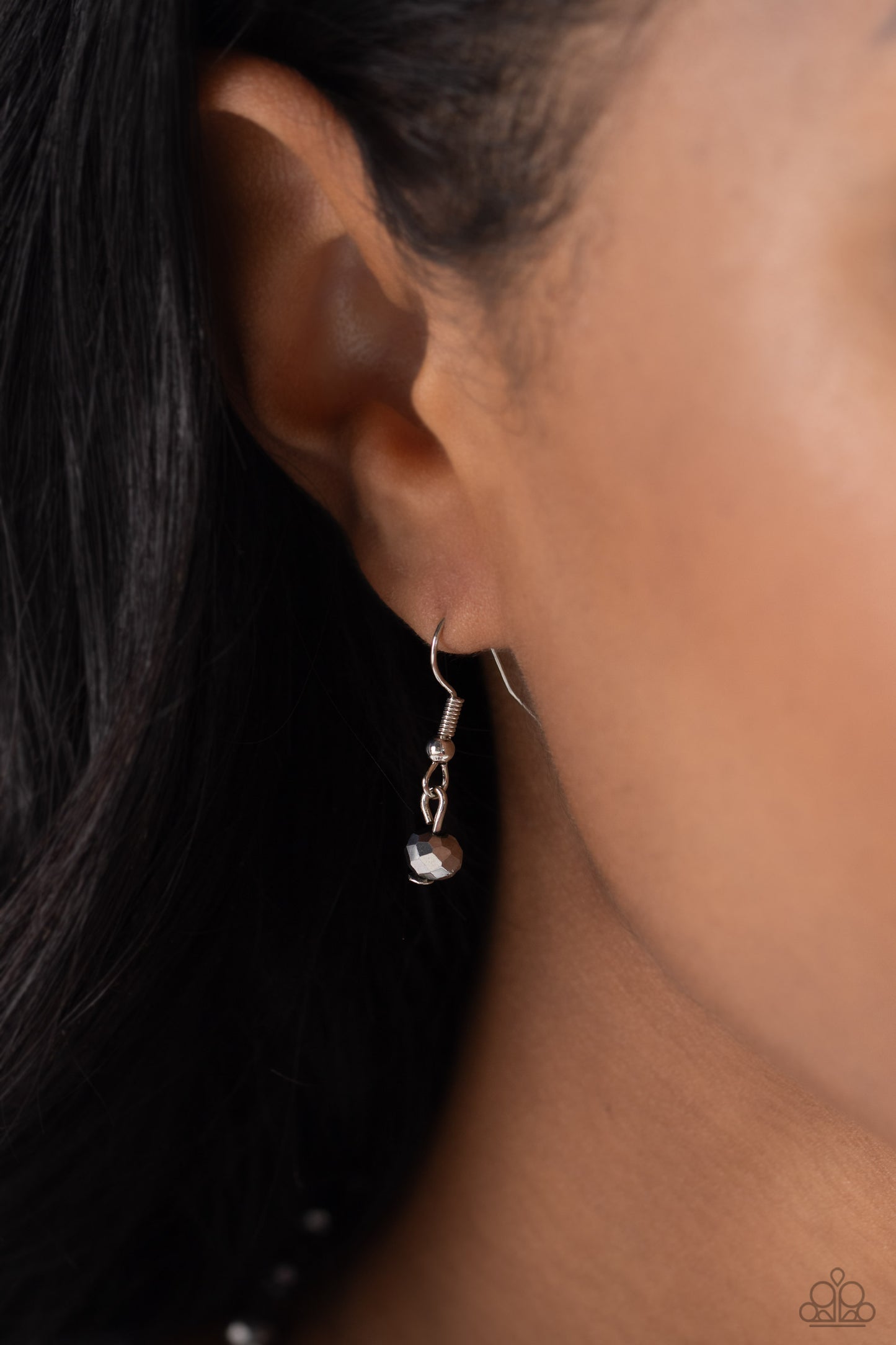 Faceted Factor Silver Necklace