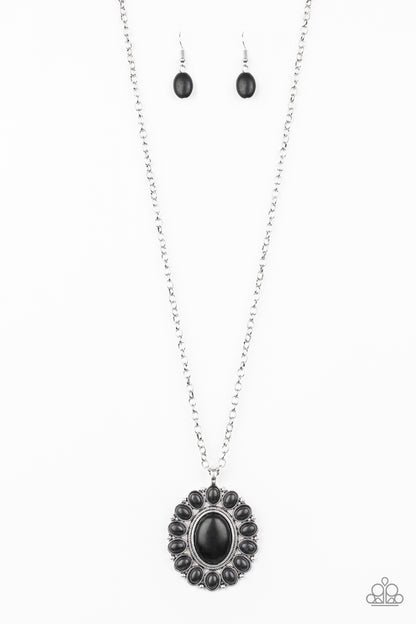 Rancho Roamer Black
Necklace Paparazzi