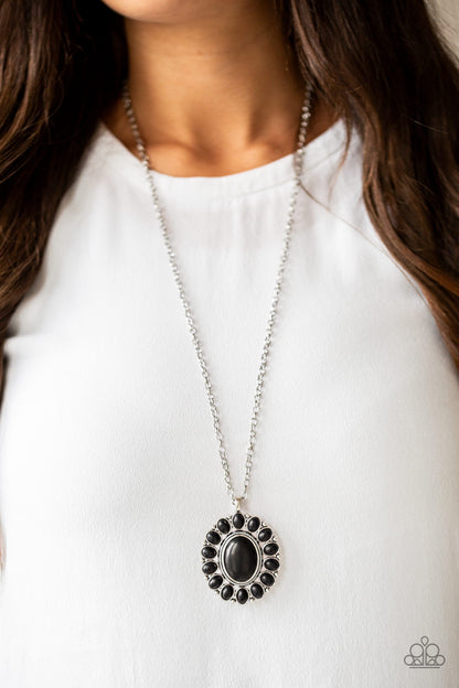Rancho Roamer Black
Necklace Paparazzi