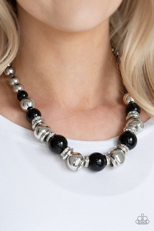 Hollywood HAUTE Spot Black
Necklace - Daria's Blings N Things