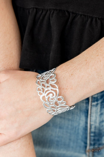 Victorian Gardens White Bracelet Paparazzi